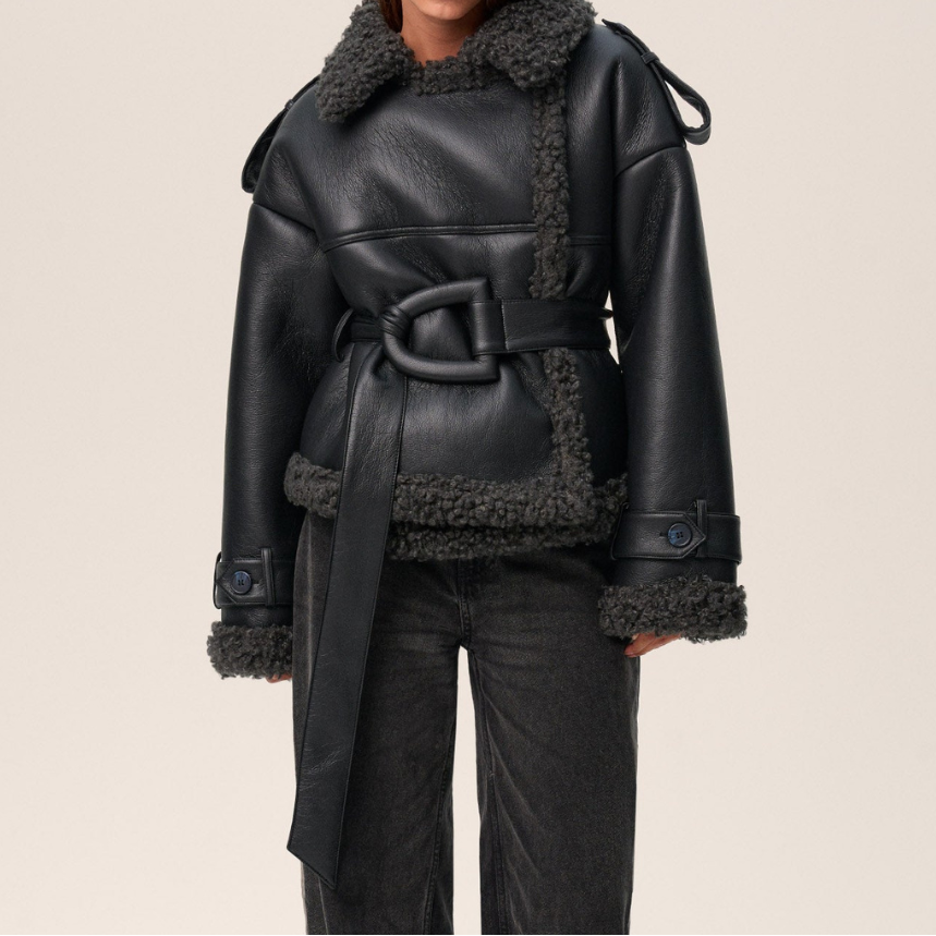 Geraldine™ - Gürtel-Shearling-Mantel